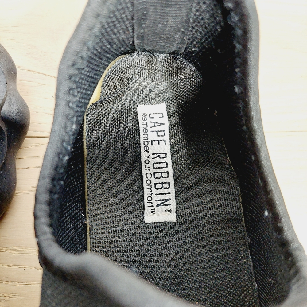 Cape Robbin Black Sculpted Sole Knit Sneakers 772 - Picture 9 of 12